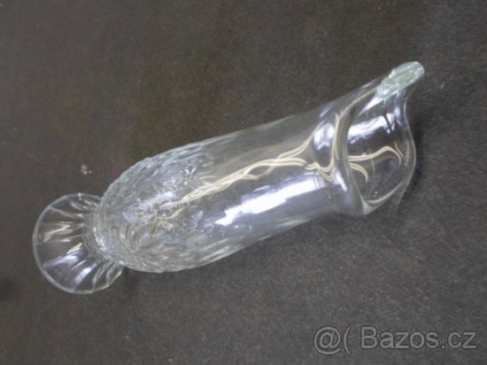 STARÁ VÁZA PAVEL PÁNEK LISOVANÉ SKLO LIBOCHOVICE - 2