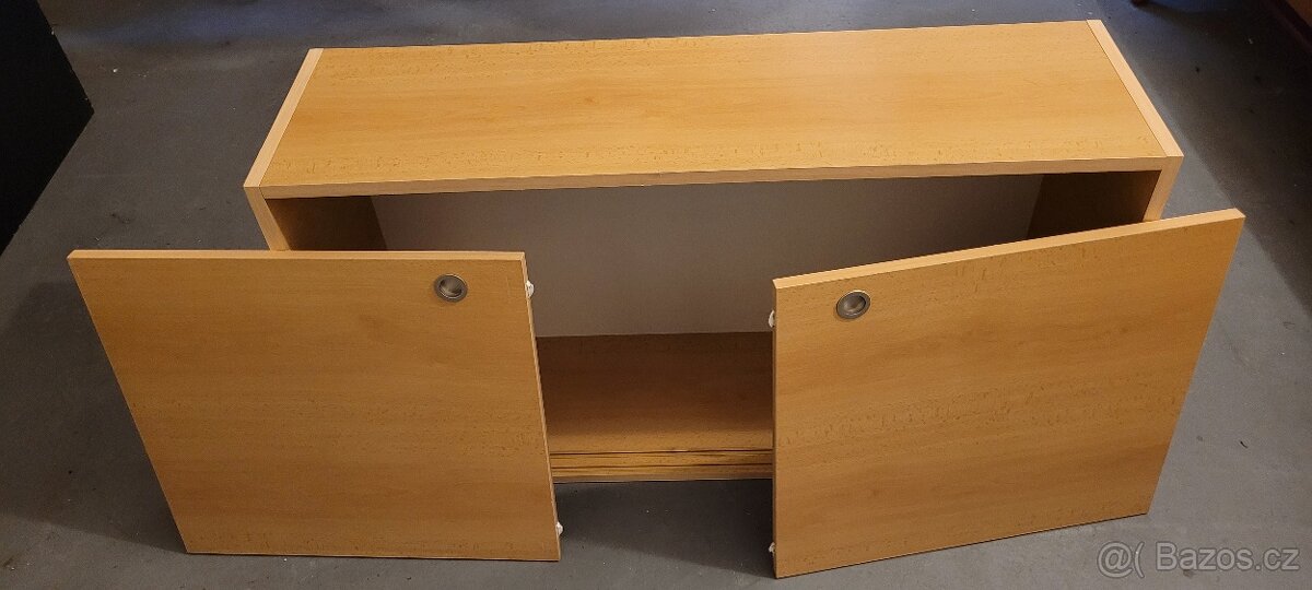 Police, skříňka, doplňky - 2