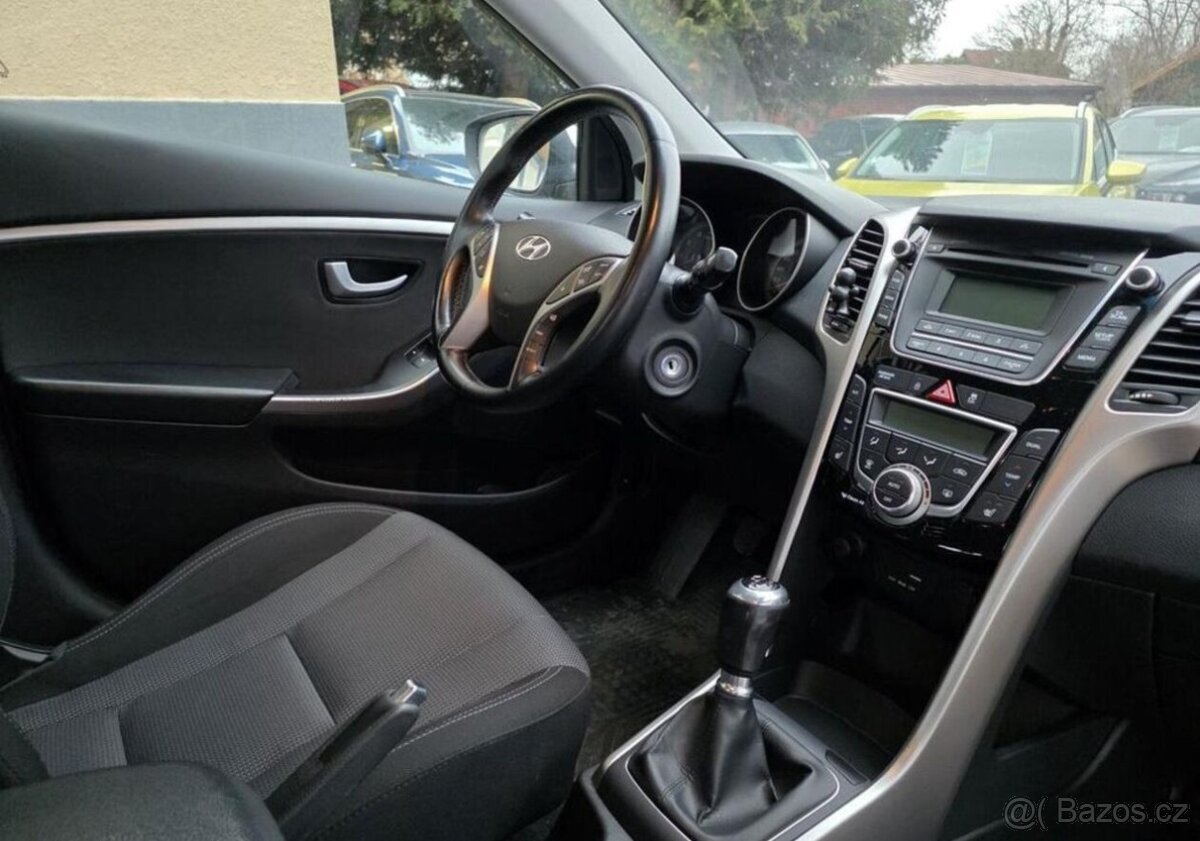 Hyundai i30 1.6-VYHŘÍVANÝ VOLANT+SEDADLA - 2