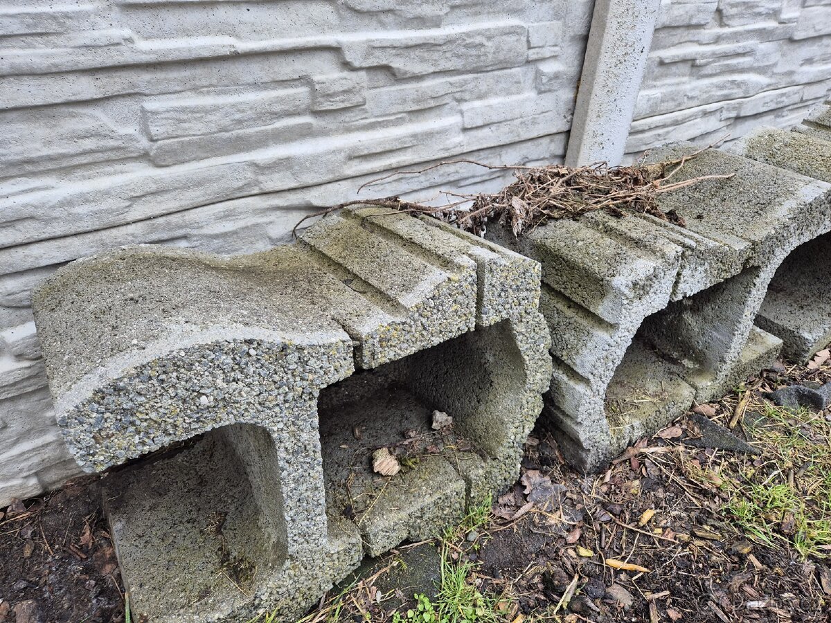 Prodám betonove tvarnice "vlnka". - 2