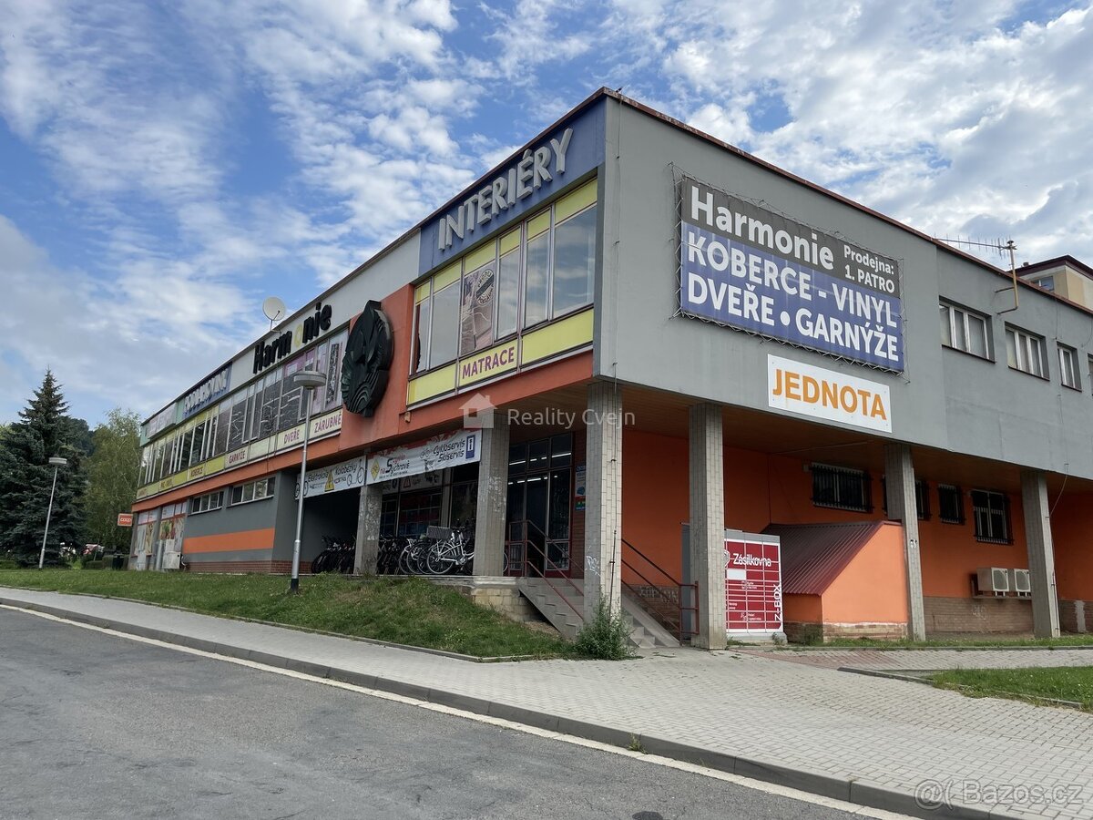 Nabízíme k prodeji obchodní prostory COOP ve Vsetíně na Sych - 2