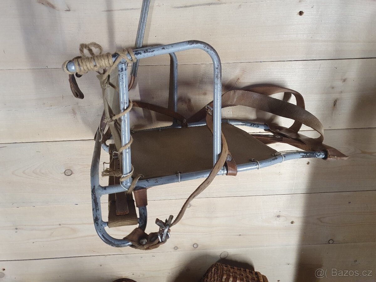 Stará dětská sedačka na záda - 2