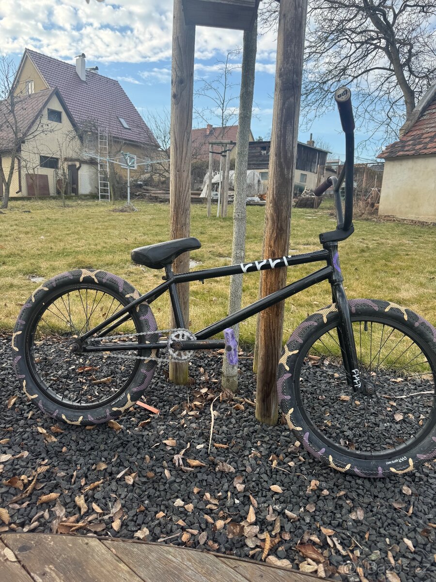 BMX kolo Cult 20’ - 2