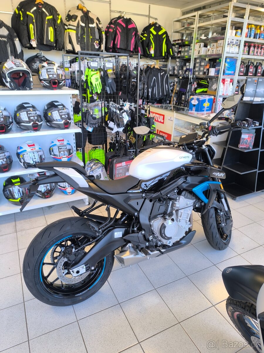 CFMOTO 675NK - 2