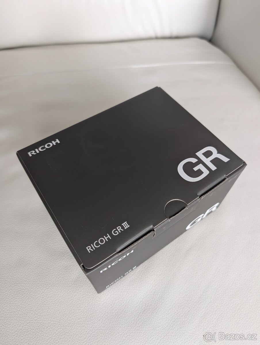 Ricoh GR III + 64GB - 2