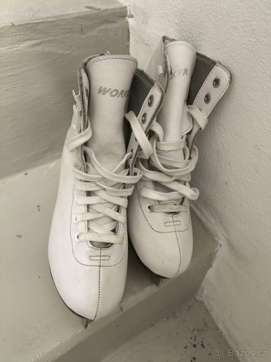 Dívčí brusle Xara Worker vel.35 (210) - 2