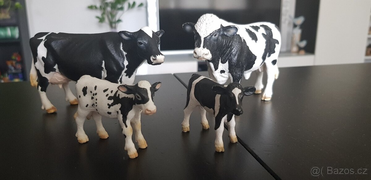 Schleich Farma kráva býk tele - 2