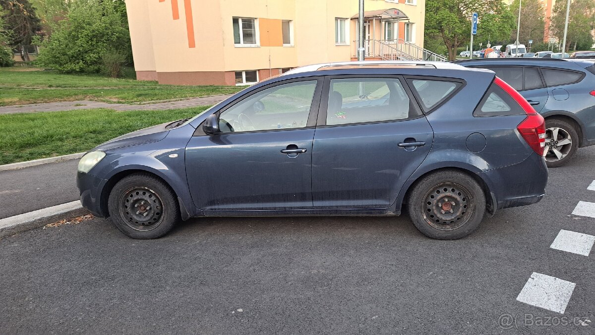Prodej vozu Kia Ceed - 2