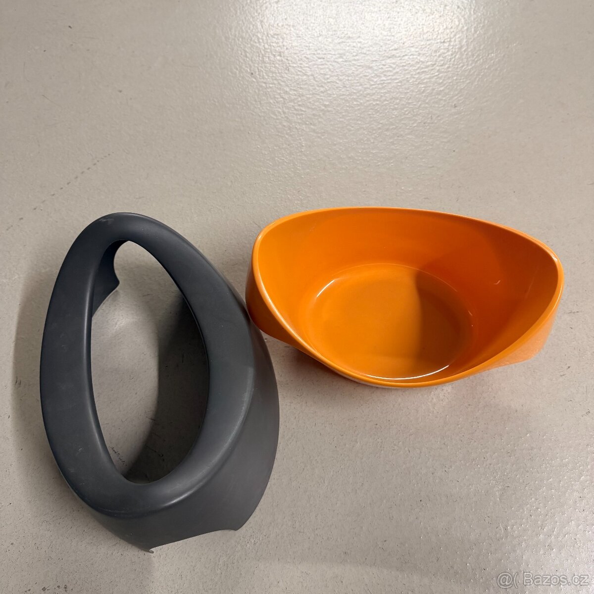 Ergonomický oboustranný nočník - 2
