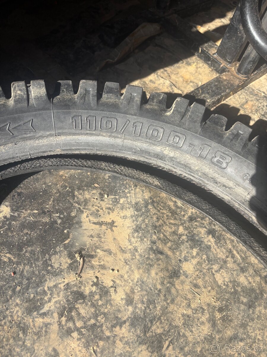 Pneumatika 110/100-18