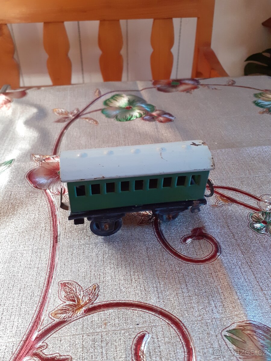 Retro  plechové  vláčky - 2