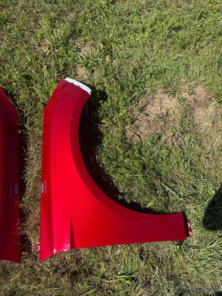 Ford Focus MK3 Přední blatníky - 2