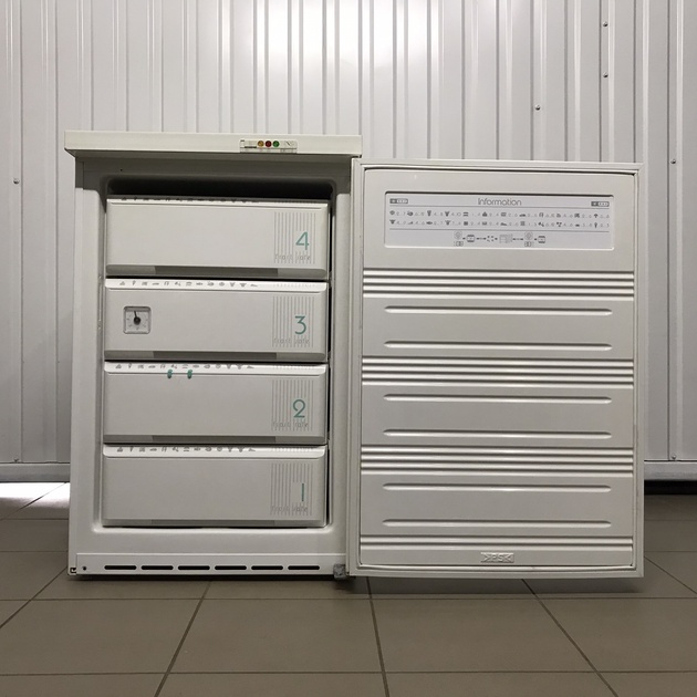 kvalitní mrazák Liebherr, 102L - 2