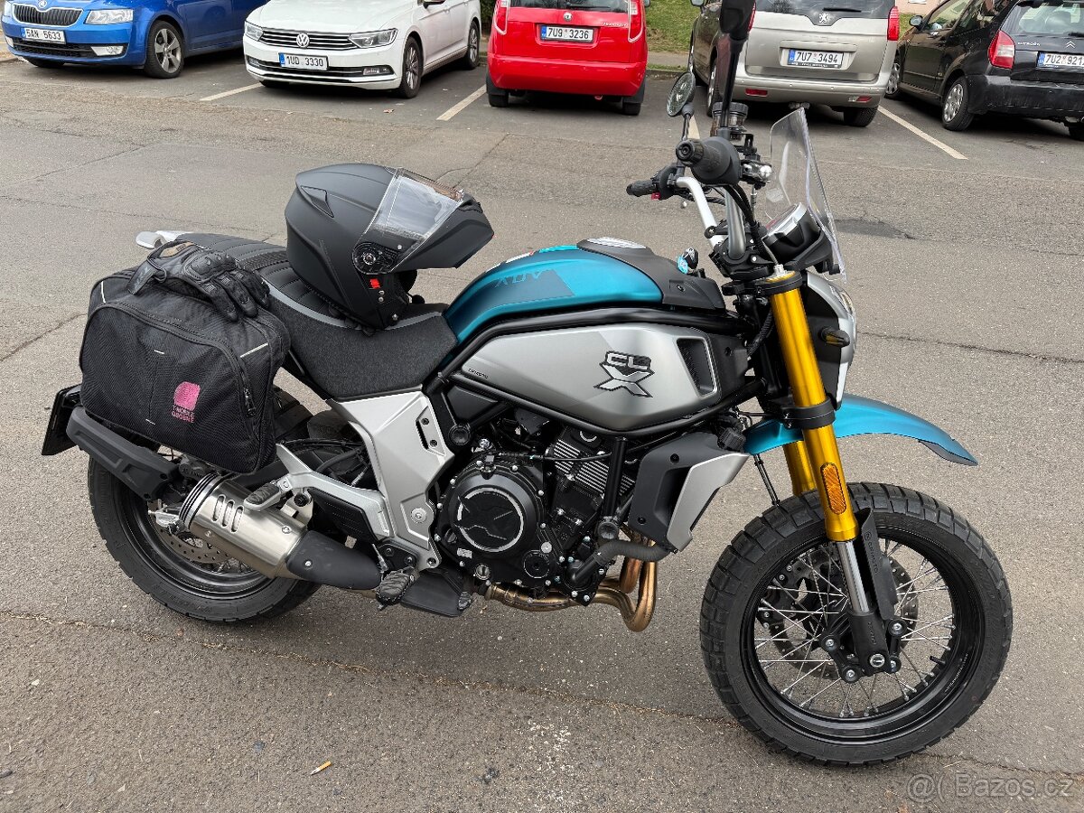 CFMOTO 700 CL-X Adventure