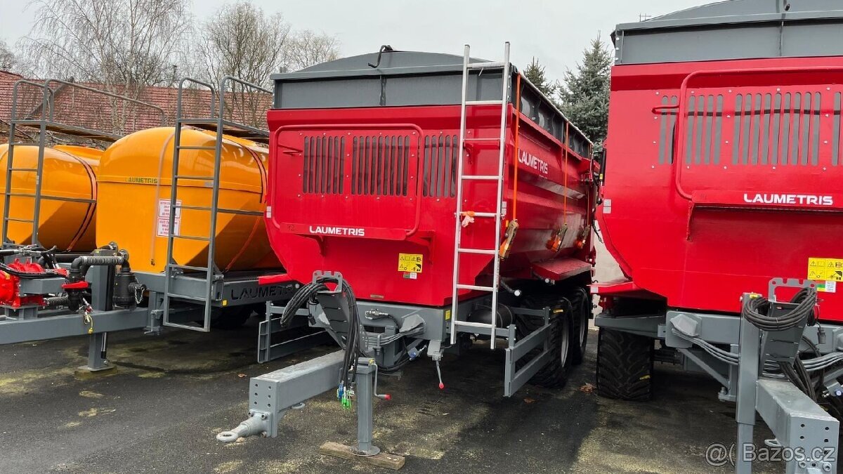 Traktorový návěs zadní + boční sklápění - nosnost 12 tun - 2