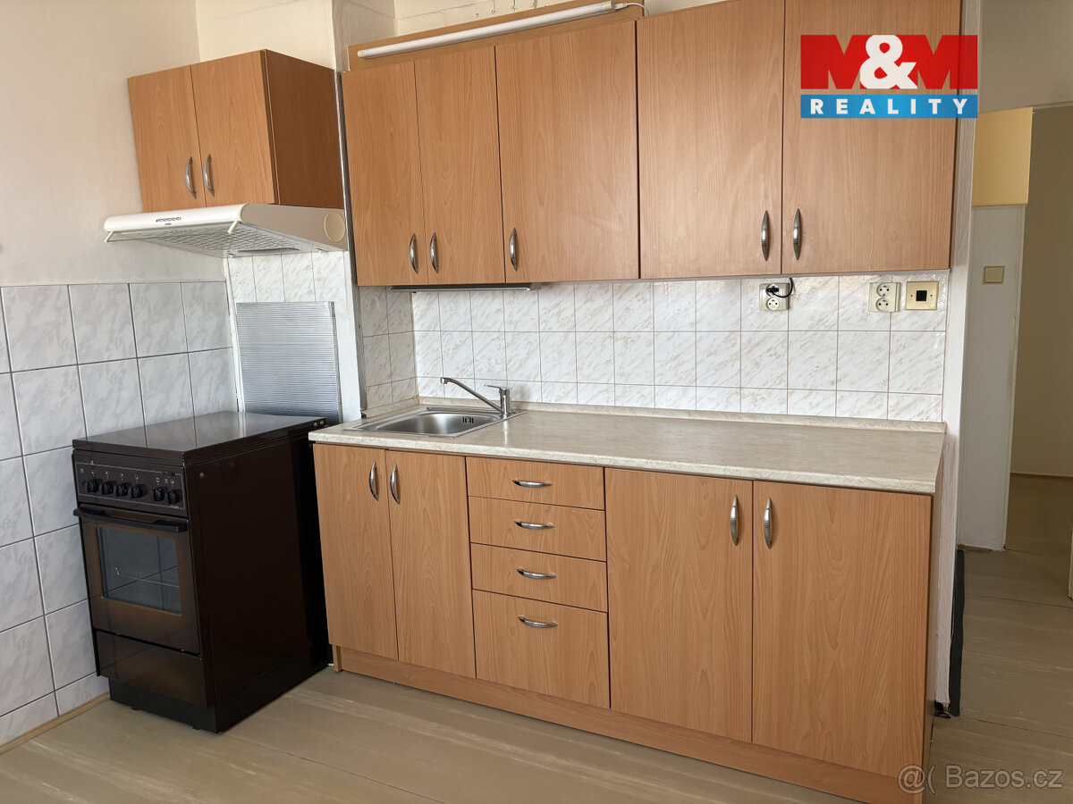 Pronájem bytu 3+1, 75 m², Hradec Králové, ul. Hrubínova - 2