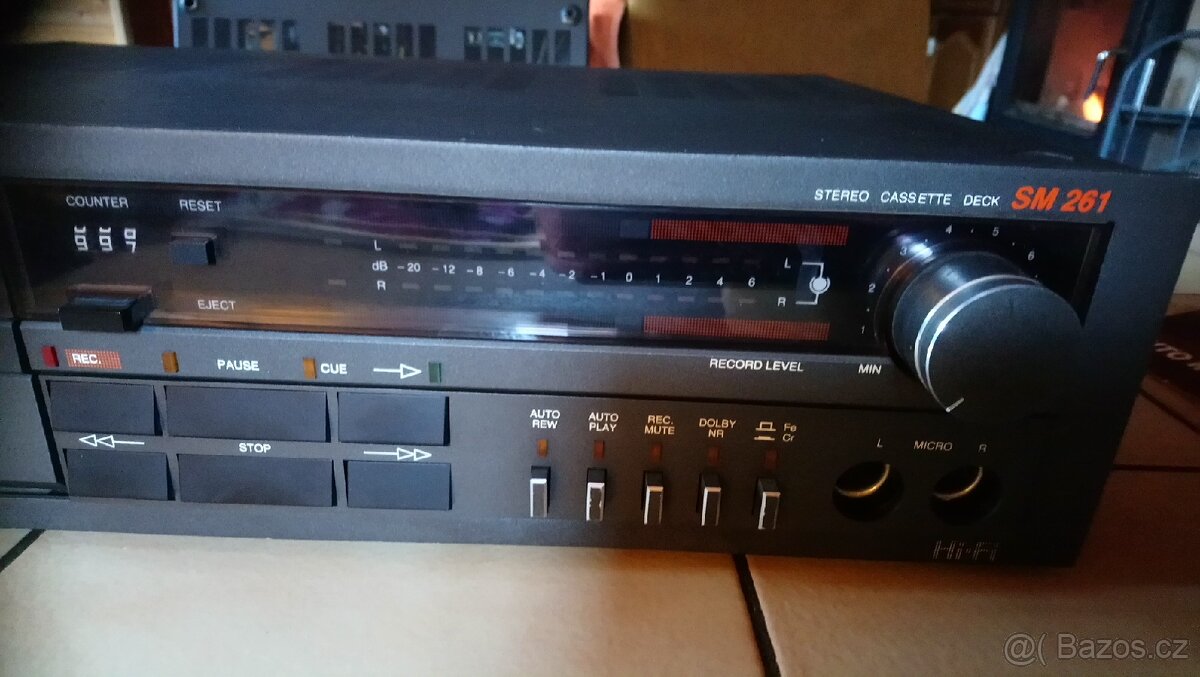 Kazetový magnetofon TESLA SM 261 BLACK - 2