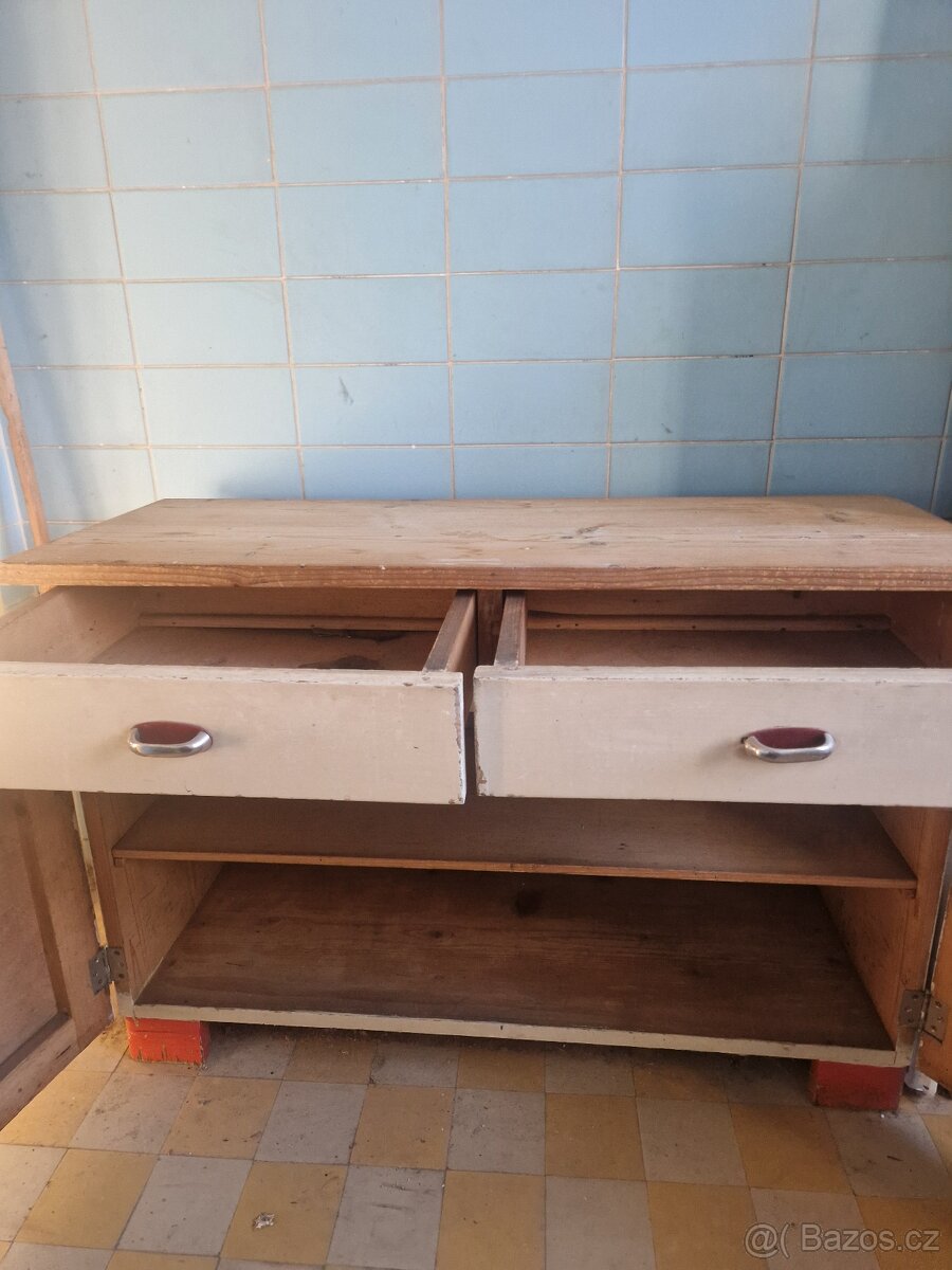 Staré skřínka - 2