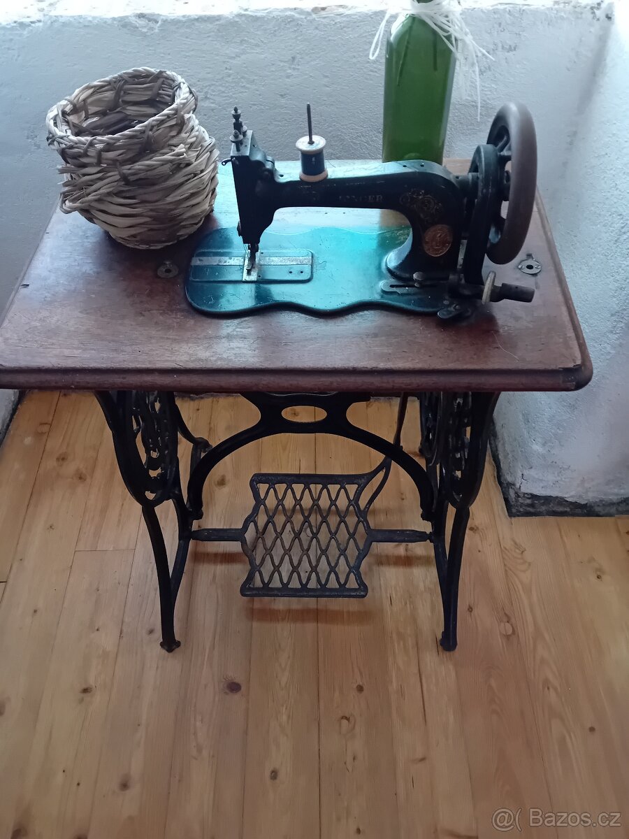Šicí stroje - 2