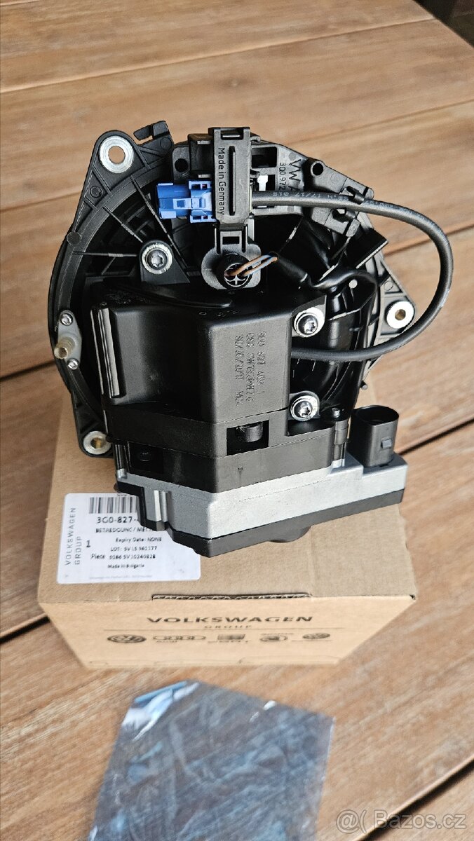 Zadní parkovací kamera VW Passat B8 Arteon Golf7 - 2