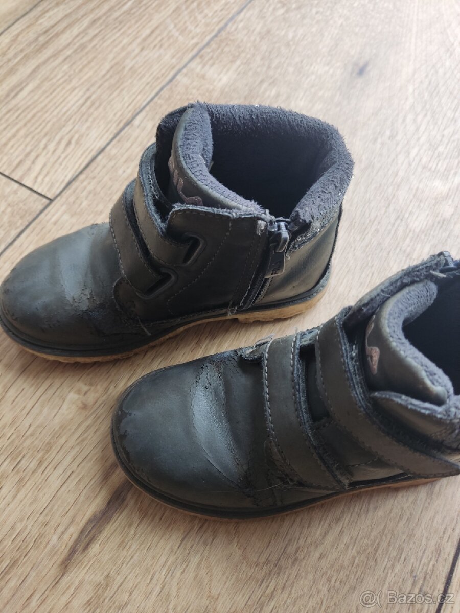 Kotníkové boty Fila ve. 26 - 2