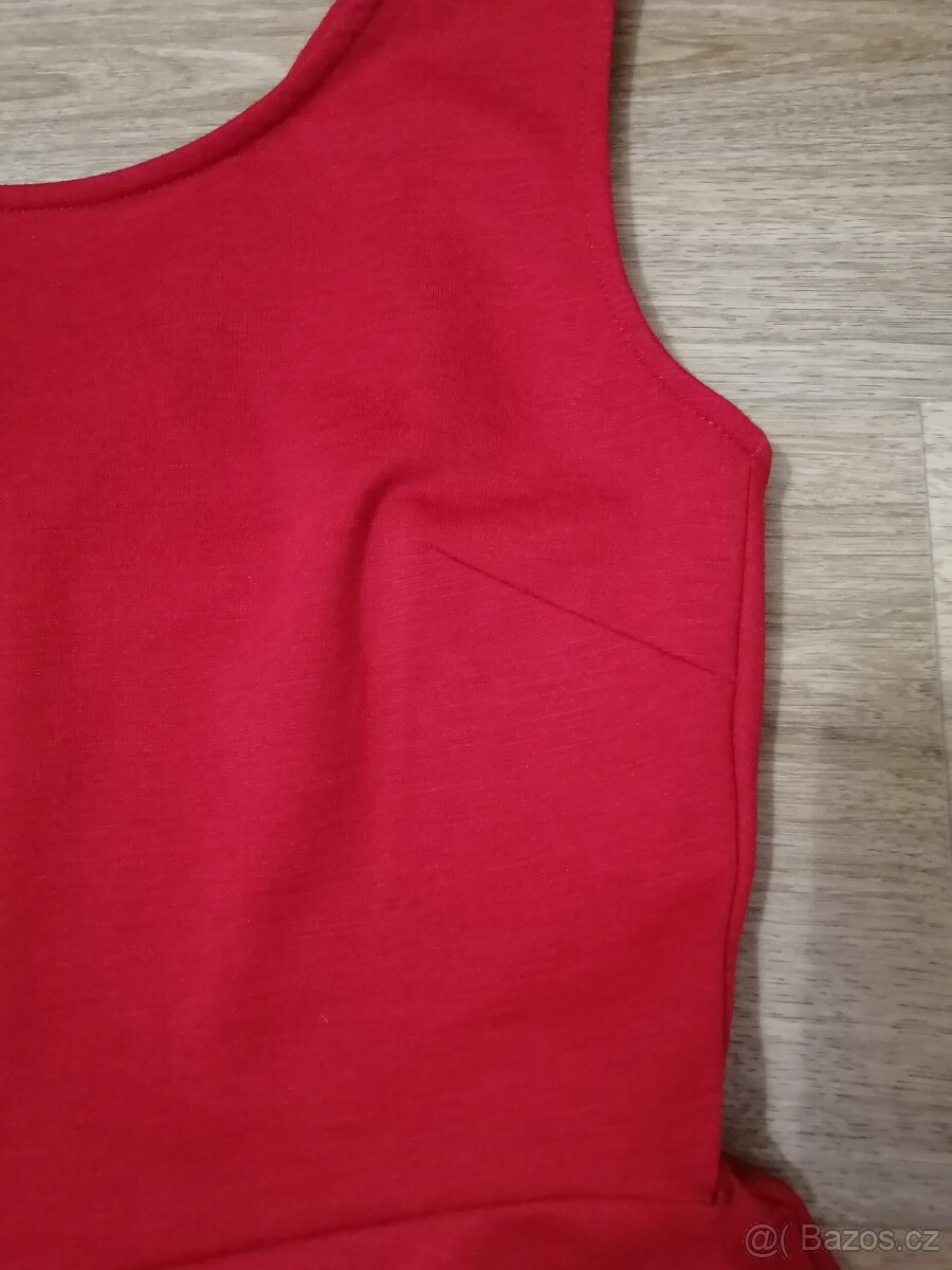 Červené šaty - 2