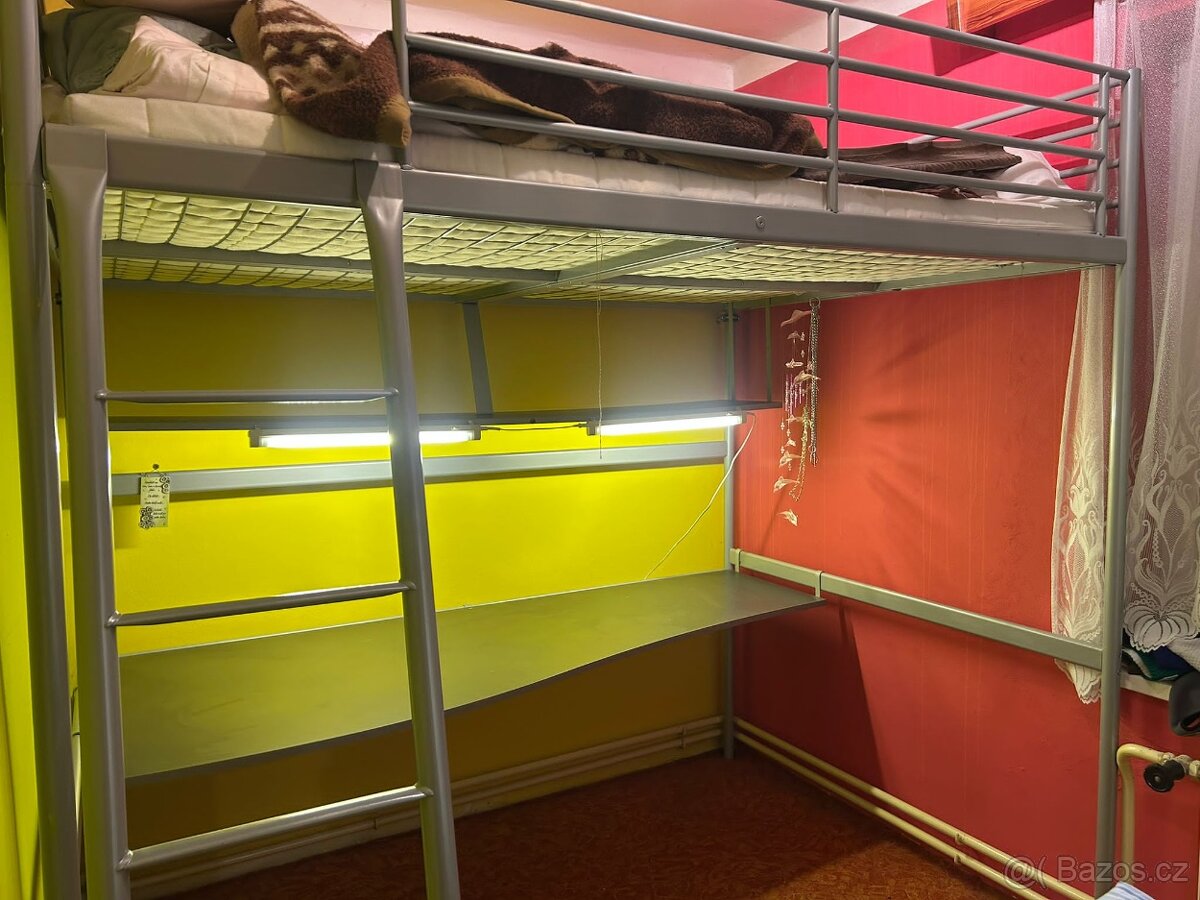 Patrová postel se stolem - 2