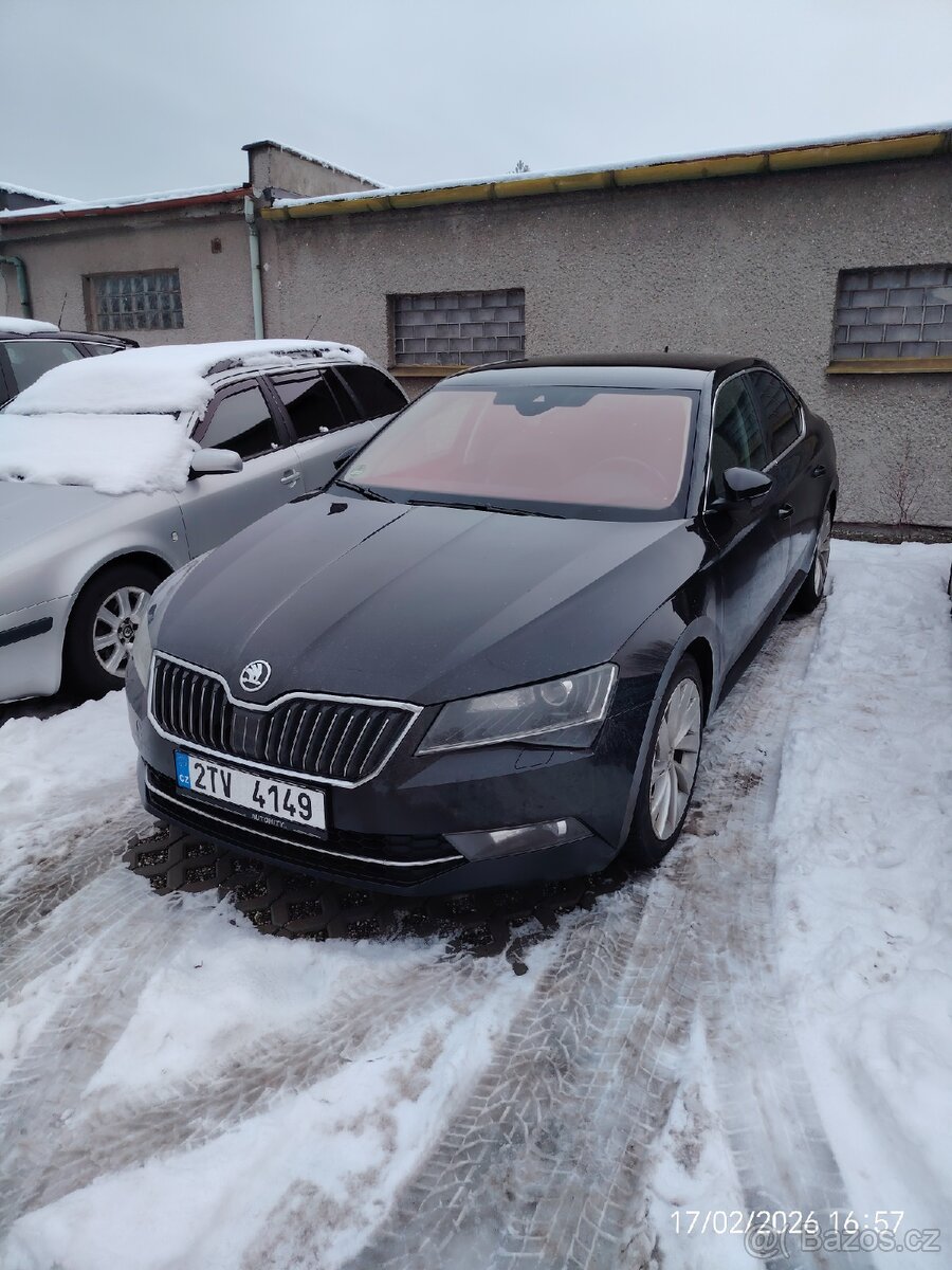 Škoda Superb 2.0 TDI DSG rok 2017 - 2