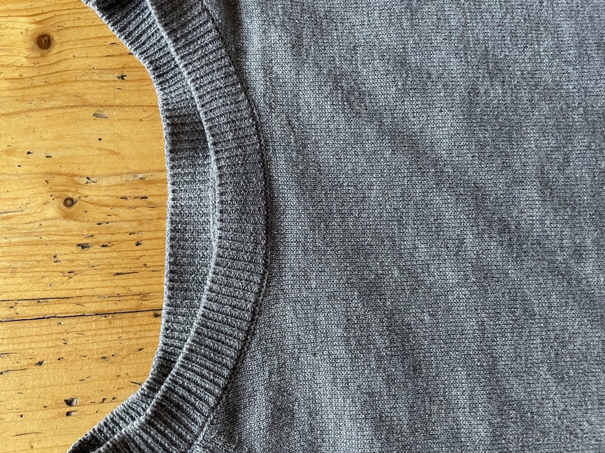 Svetřík zn. Mayoral - 2