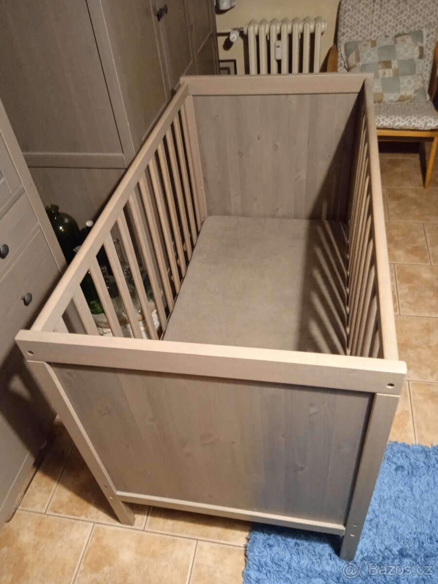 Prodám dětskou postýlku - 2