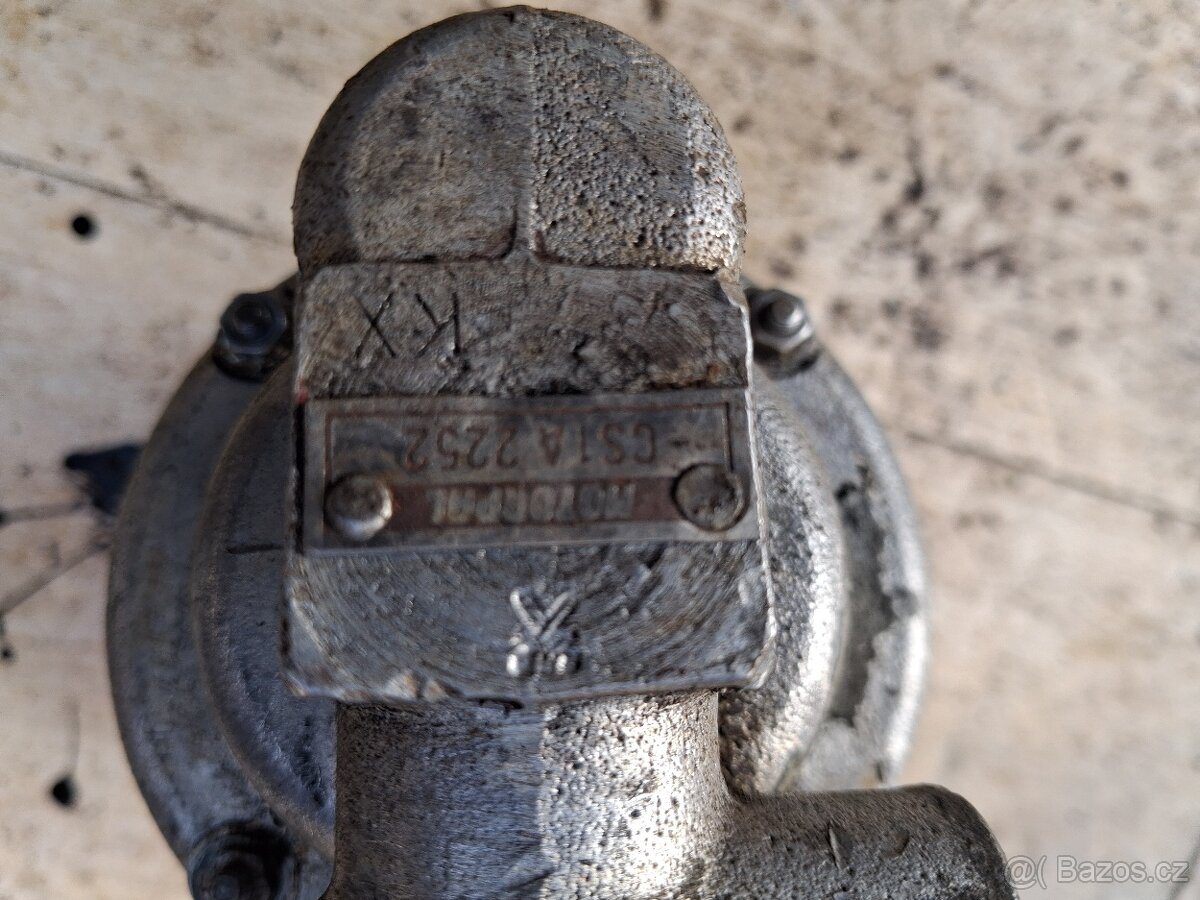 Palivové čerpadlo Praga V3S - 2