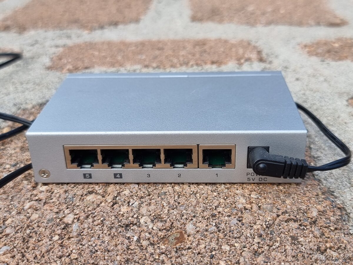 Switch Zyxel - 2