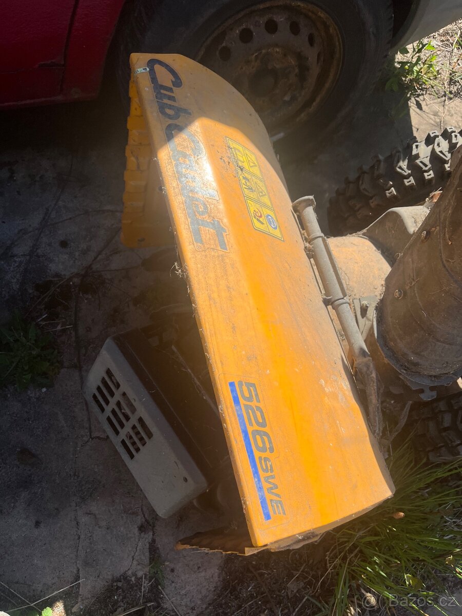 Sněžná fréza CUB Cadet 526SWE - 2