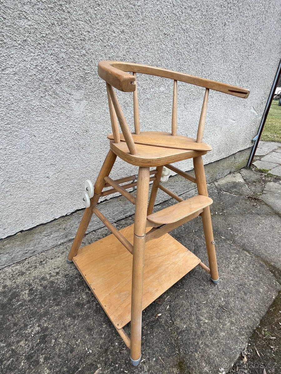 Židlička na krmeni - 2