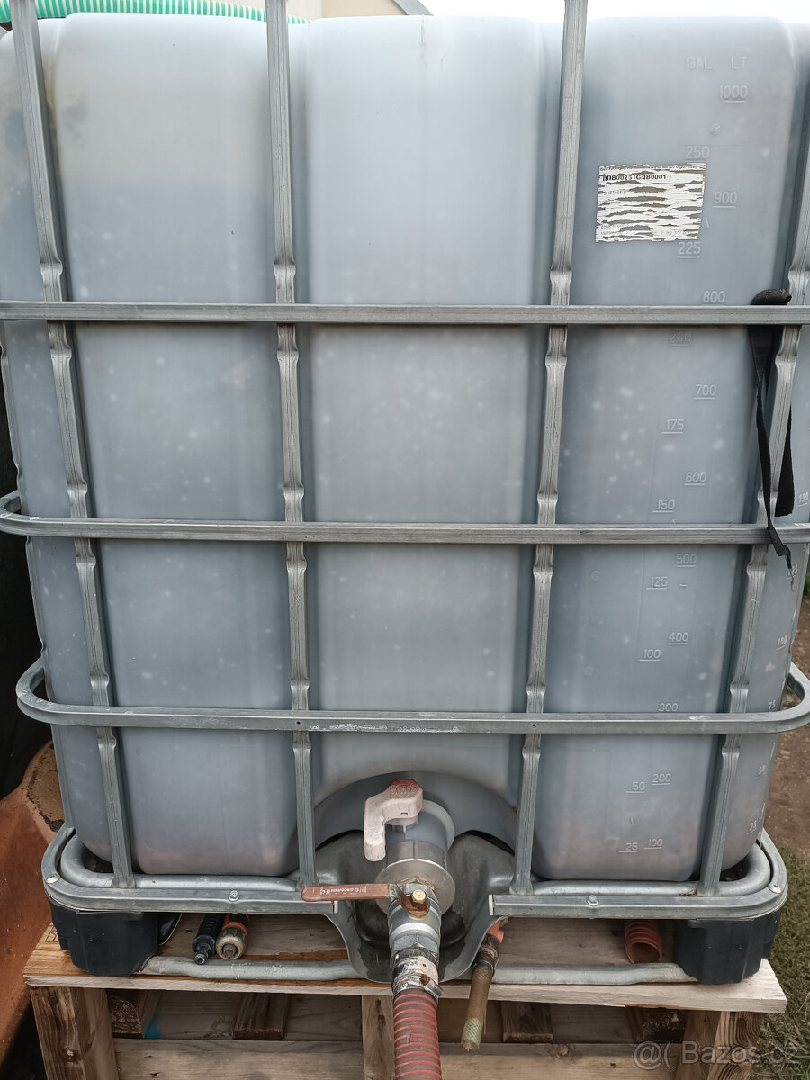 Prodám ibc nádrže 1000l - 2
