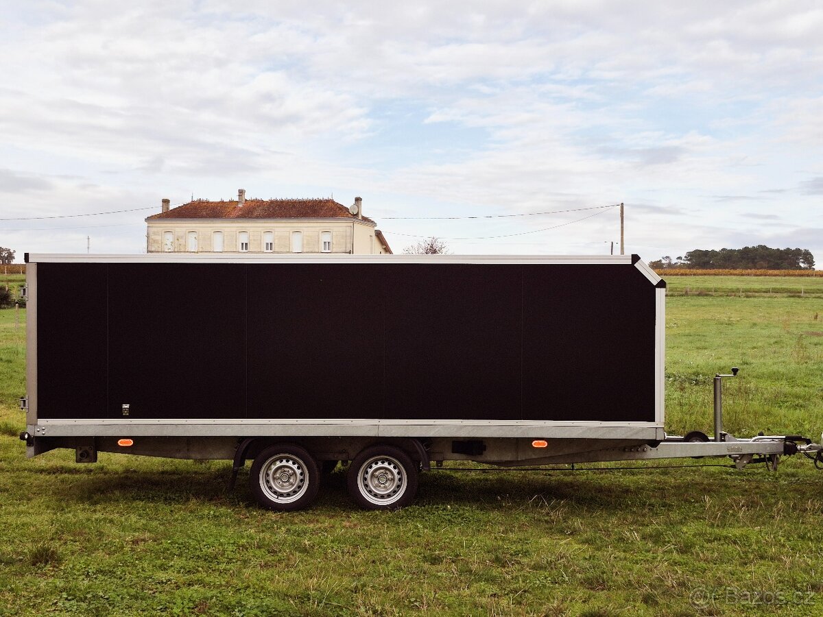 Nákladní přívěs skříň 2500kg - 2