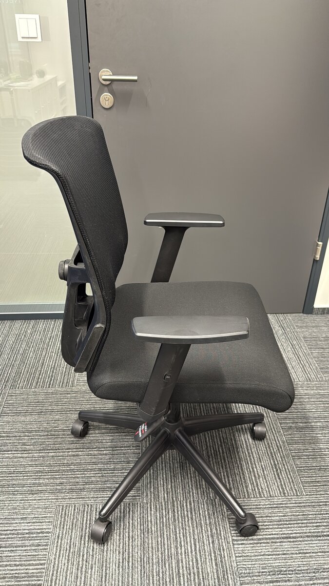 Kancelářské křeslo - 2