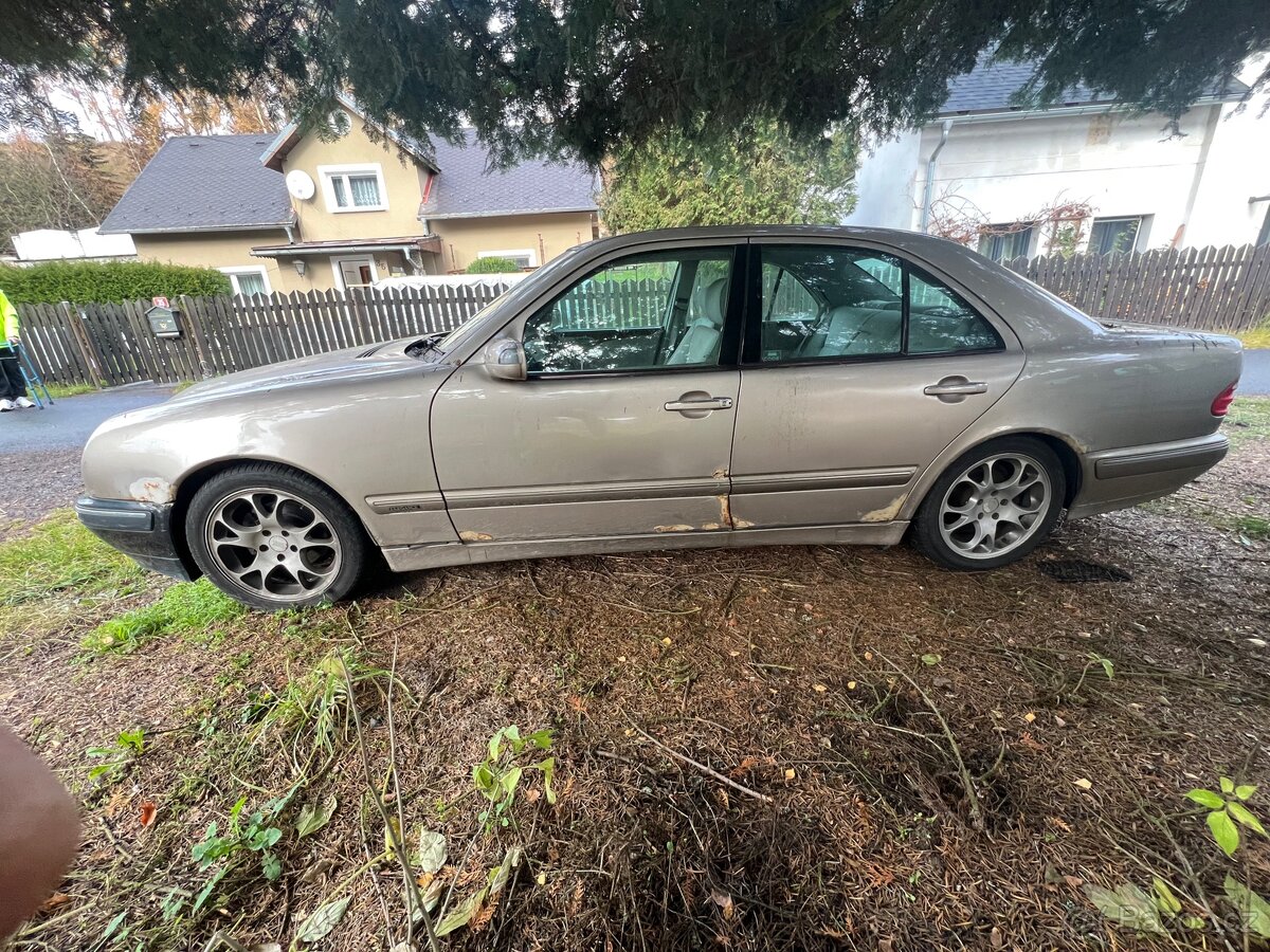 Mercedes Benz E200 W210 - 2