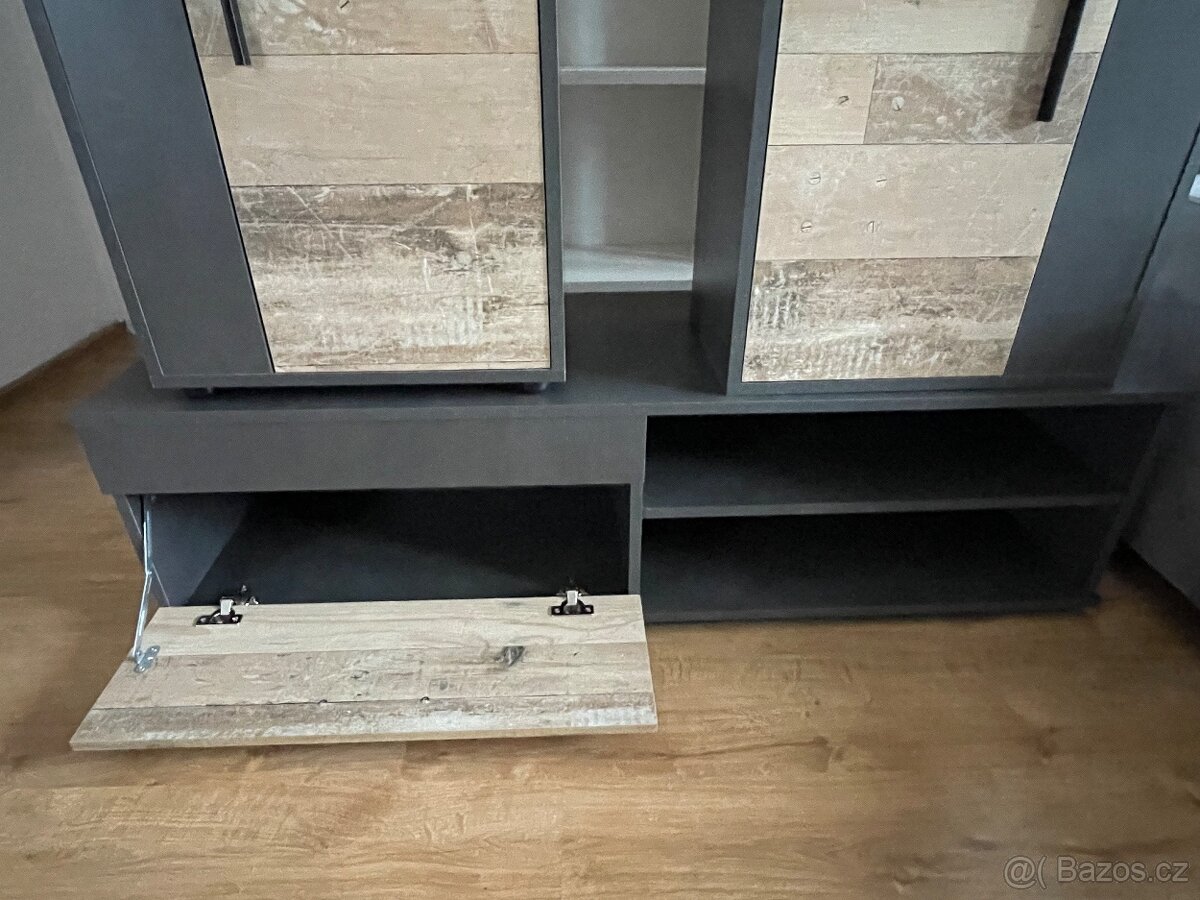 Obývací stěna - 2