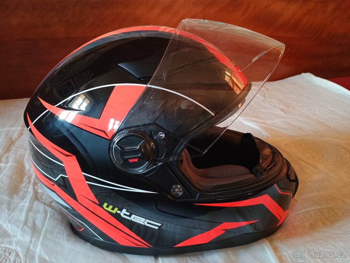 Prodám integrální přilbu W-tec - 2