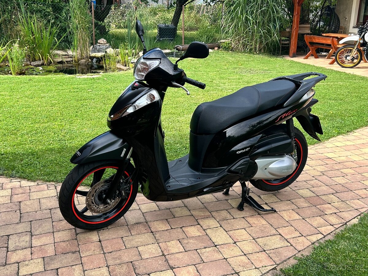 Honda SH 300i ABS - 2