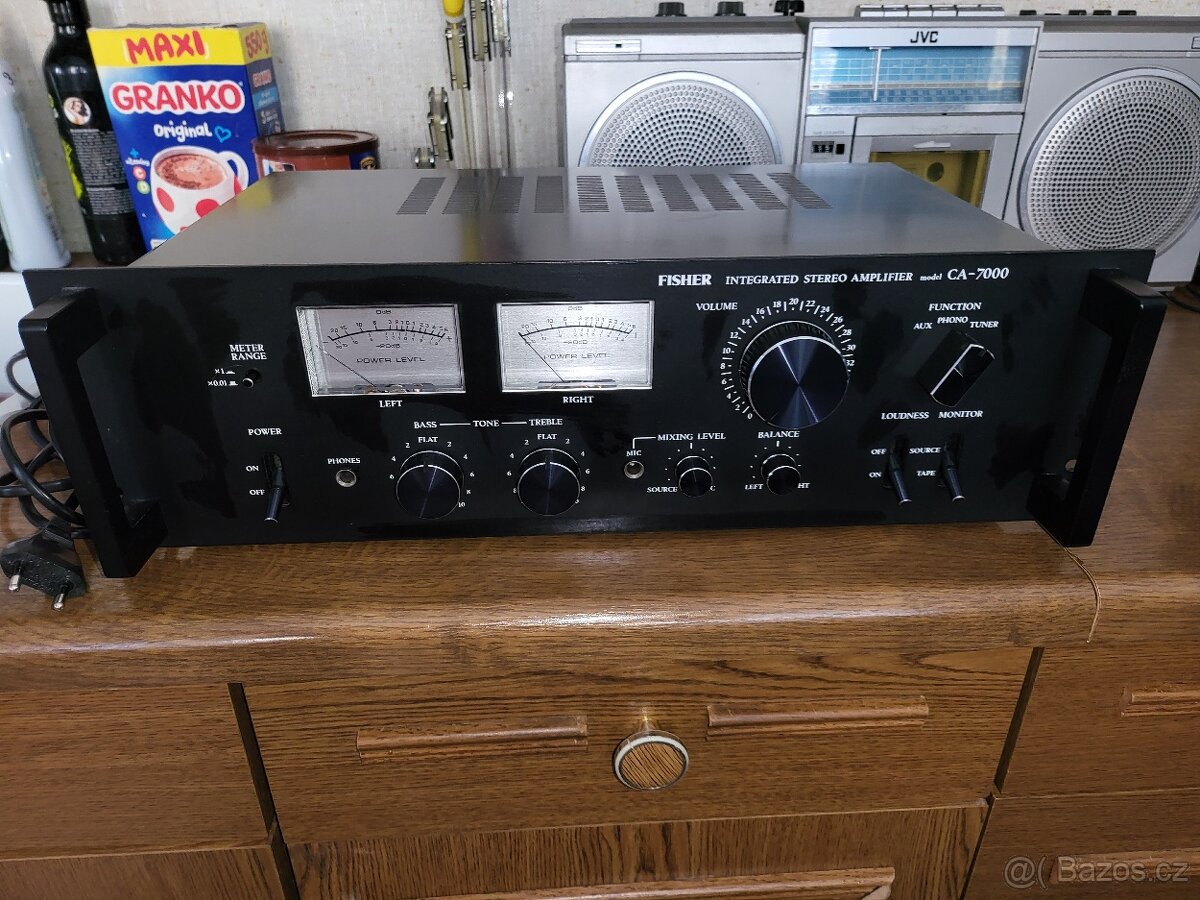 Prodám super zesík FISHER-CA-7000, starý, poctivý zesilovač, - 2