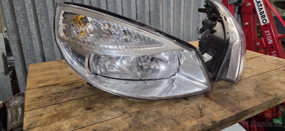 Renault Scenic 03-09 přední světla - 2