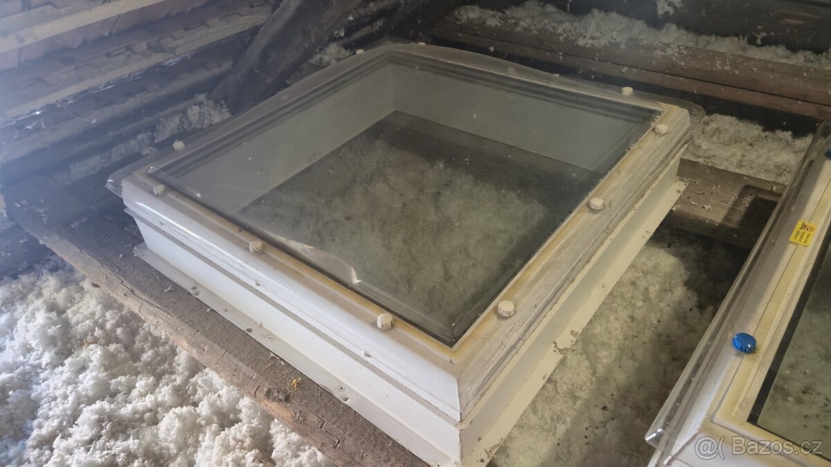 Střešní světlík DEKLIGHT 80x80 - 2