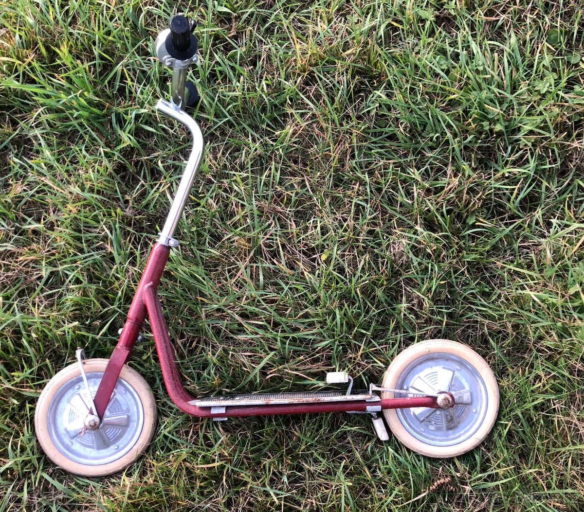 Stará koloběžka - 2