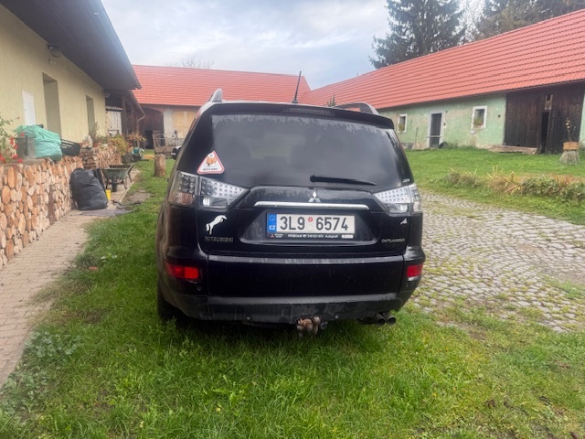 Prodám Mitsubishi OUTLANDER - 2