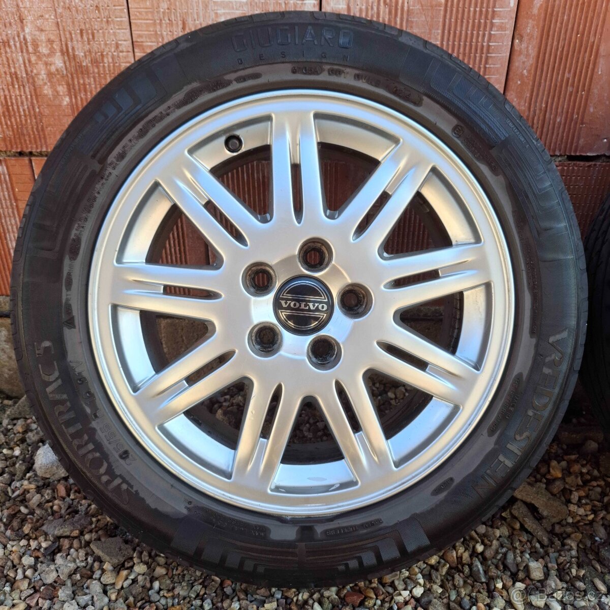 ALU Kola Volvo Ursa R16 - 2
