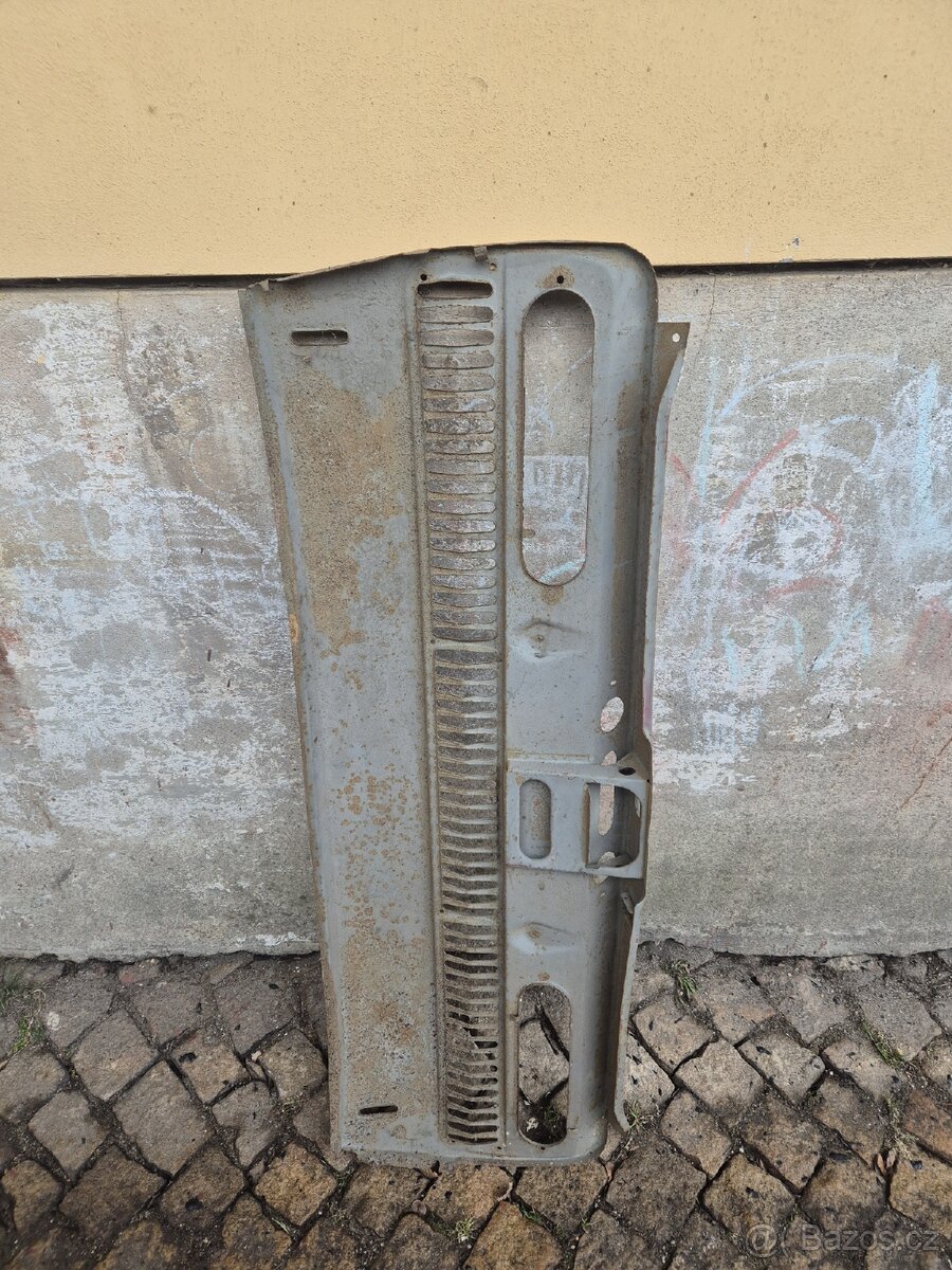 Zadní čelo škoda 100 - 2