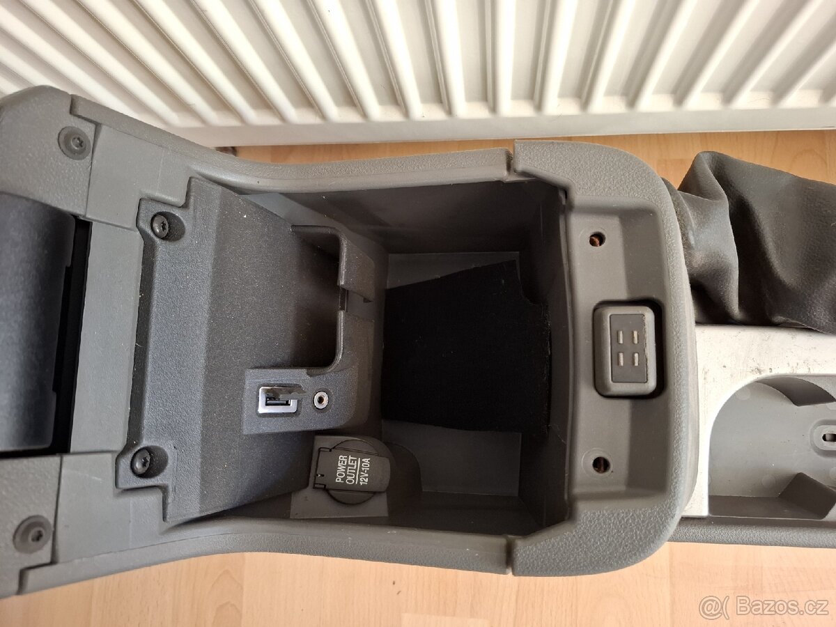 Loketní opěrka ford focus mk2 fl - 2