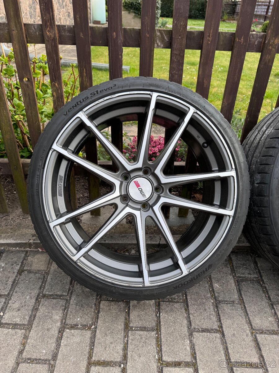 5x112 R20 Motec MCT10 235/35/20 9J ET42 - 2